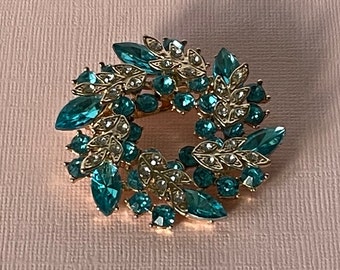 Blue rhinestone wreath brooch, navette rhinestone wreath, Christmas wreath, wreath in, Christmas brooch, wreath jewelry, scarf brooch pin