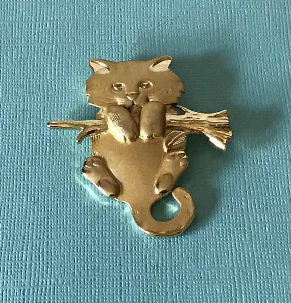 Vintage cat brooch, gold cat brooch, signed cat br