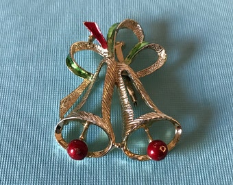 Vintage Gerry's bell pin, jingle bells pin, Christmas pin, holiday pin, Gerry's jingle bell pin, Christmas jewelry, jingle bell brooch,