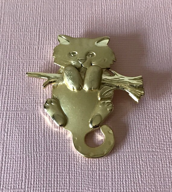 Vintage cat brooch, gold cat brooch, signed cat b… - image 2