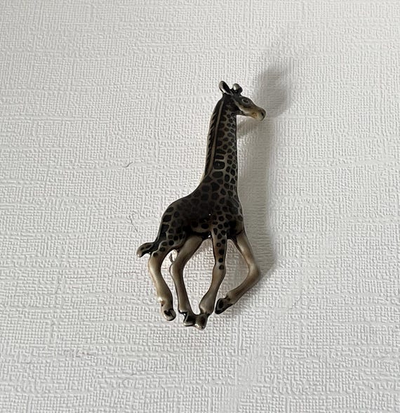 Large vintage giraffe brooch, giraffe pin, giraffe brooch vintage, animal brooch, Africa animal pin, zoo animal giraffe brooch, giraffe View 4
