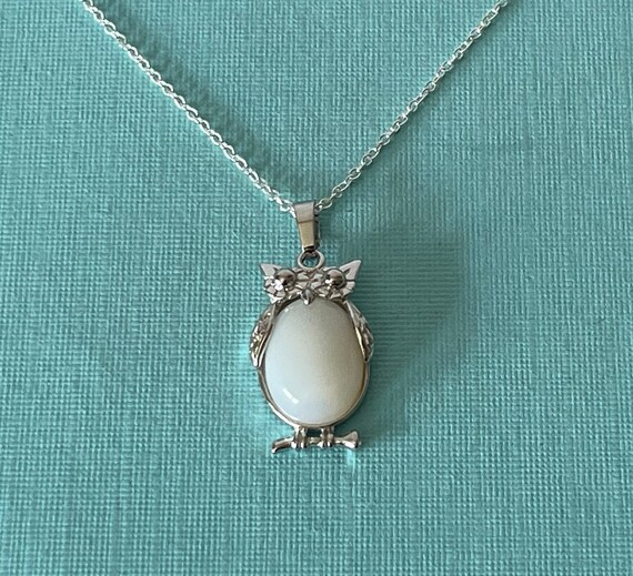 Owl necklace, 20" necklace, opal stone owl necklace, owl jewelry, owl pendant, bird necklace, silver owl necklace, jelly bely owl necklace