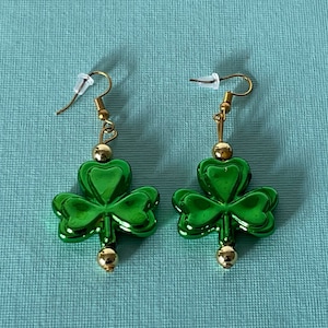 Vintage St Patrick&#39;s day earrings, Shamrock earrings, clover earrings, Lucky earrings, St Patrick&#39;s day jewelry, St Patrick&#39;s day earrings
