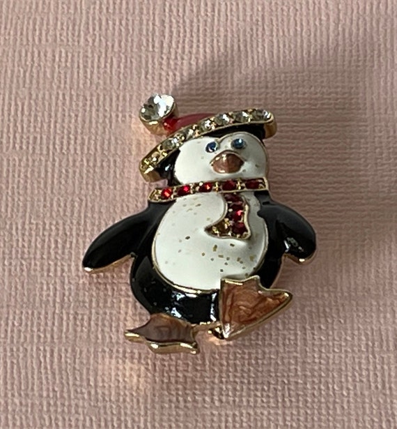 Vintage Penguin brooch, Christmas brooch, Christma