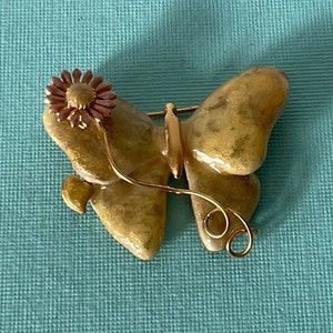 Vintage butterfly brooch, butterfly with a flower pin, yellow butterfly pin, butterfly jewelry, gold butterfly brooch, butterflies, moth pin