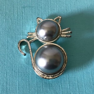 Vintage cat brooch, silver cat pin, cat jewelry, cat gifts, cat pins, silver cat pins, vintage cat pins, silver cat brooch, animal brooch