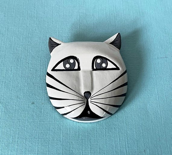 Large vintage cat brooch, the Carolynn Cat brooch, white cat pin, cat jewelry, cat brooch vintage, white cat brooch, cat gifts, cat brooch