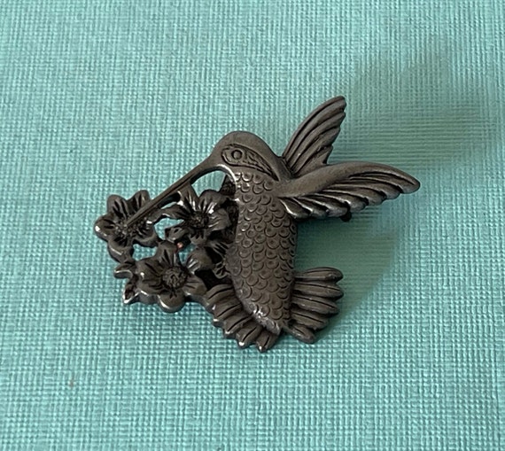 Vintage hummingbird brooch, pewter hummingbird br… - image 1