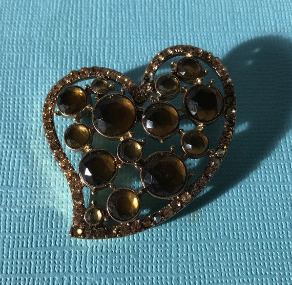 Vintage heart brooch, rhinestone heart pin, Valen… - image 8