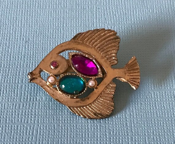 VIntage rhinestone fish brooch,  fish jewelry, pi… - image 2