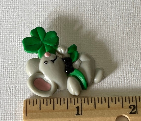 Vintage St Patrick's day brooch, mouse brooch, sh… - image 6