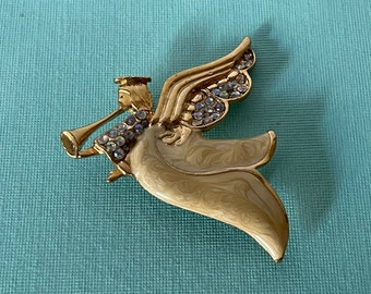 Vintage angel brooch, rhinestone angel pin, angel with trumpet, Gabriel, angel with horn, religious jewelry, Christian pin, Christmas angel