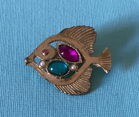 VIntage rhinestone fish brooch,  fish jewelry, pi… - image 3