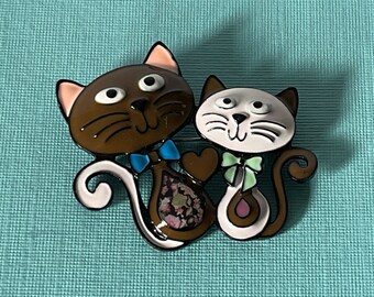 Cat brooch, cat jewelry, brown cat pin, white cat brooch, two cat pin, cat with heart, cat gifts, retro cat pin, boho cat pin, cat brooch