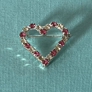 Vintage heart brooch, rhinestone heart pin, Valentine&#39;s heart pin, wedding heart brooch, pink rhinestone heart, silver heart, heart jewelry