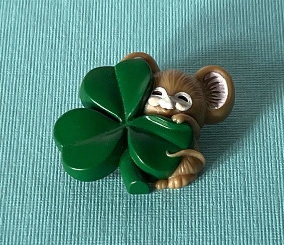 Vintage St Patrick's day brooch, mouse with shamr… - image 1