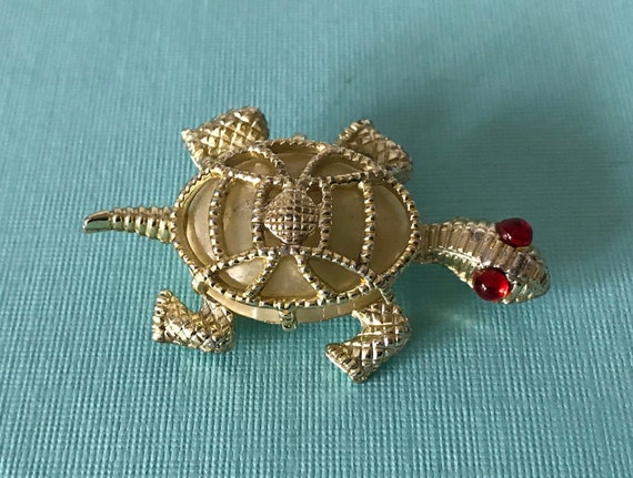 Vintage turtle brooch, red eye turtle pin, rhines… - image 1