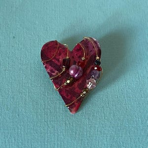 Vintage heart brooch, pink heart pin, heart jewelry, wedding heart pin, valentine&#39;s heart pin, Valentine&#39;s jewelry, pink heart pin vintage