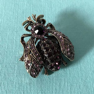 Purple rhinestone bee brooch, bumble bee brooch, fly brooch, fly pin, rhinestone bee pin, bee jewelry, purple bee pin, gold bee brooch, bee