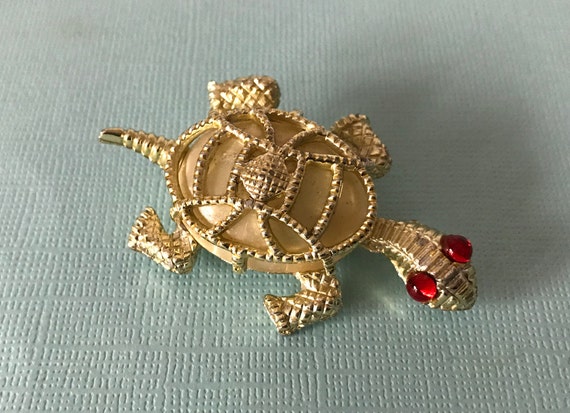 Vintage turtle brooch, red eye turtle pin, rhines… - image 4