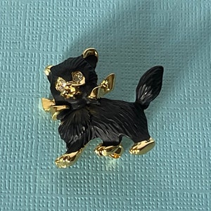 Vintage cat brooch, black cat brooch,  rhinestone cat pin, gold cat pin, cat jewelry, cat gifts, Halloween cat brooch, black cat brooch