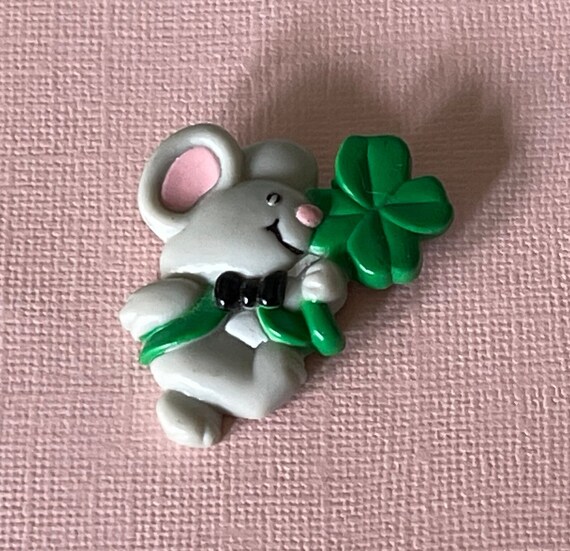 Vintage St Patrick's day brooch, mouse brooch, sh… - image 2