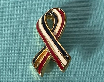 Vintage USA ribbon brooch, red white and blue ribbon pin, USA pin, patriotic jewelry, patriotic brooch, Independence day, MAGA, American