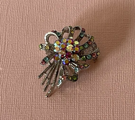 Vintage flower brooch, rhinestone flower brooch, … - image 2