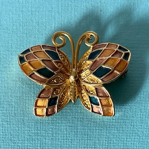 Vintage butterfly brooch, gold butterfly pin, butterfly jewelry, butterfly brooch vintage, insect jewelry, green butterfly pin, butterflies