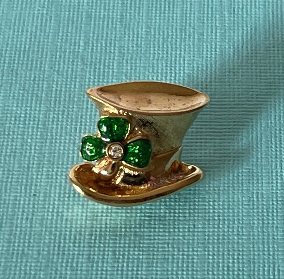 Vintage St Patricks day lapel pin, St Patricks day tie tack, four leaf clover pin, rhinestone St Patricks day, Gold St Patricks day shamrock