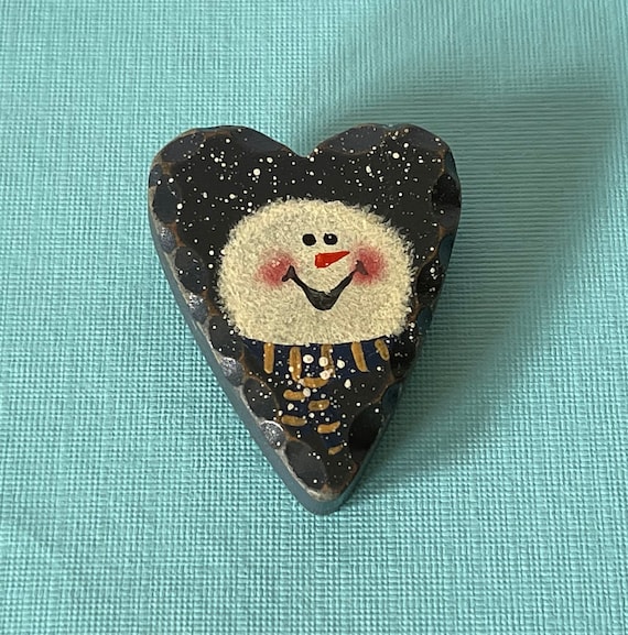 Vintage snowman brooch, heart brooch, Frosty the snowman, snowman jewelry, Christmas brooch, Christmas jewelry, snowman pin, snowman brooch