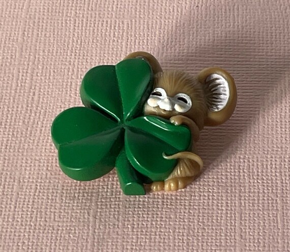 Vintage St Patrick's day brooch, mouse with shamr… - image 2