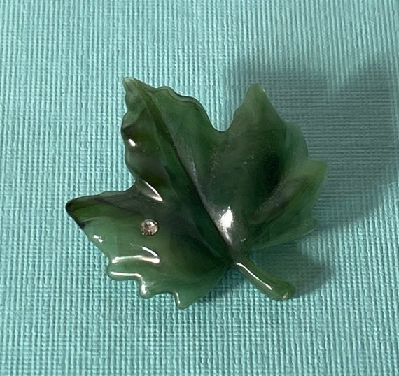 Vintage leaf brooch, lucite leaf pin, signed Avon… - image 1