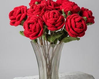 Rosa tejida a mano a crochet