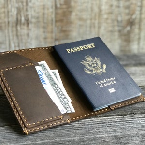 Leather Passport Holder, Personalized Travel Wallet, Passport Cover, leather passport holder, Wedding Gift, Travel Gift