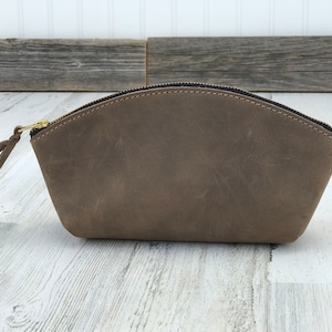 Leather Makeup Bag, Personalized Bridesmaid gift, Gift for Her, Leather Cosmetic Pouch, Cosmetics Bag, monogram toiletry bag Light Brown