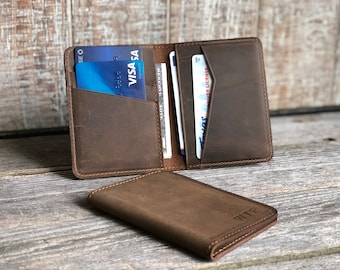 PERSONALIZED Minimalist Wallet, Leather Bifold Wallet, Distressed Leather wallet, Credit card wallet, boyfriend gift, Groomsmen Wallet