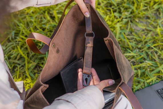 Daily Pouch, Bolsos de Mano