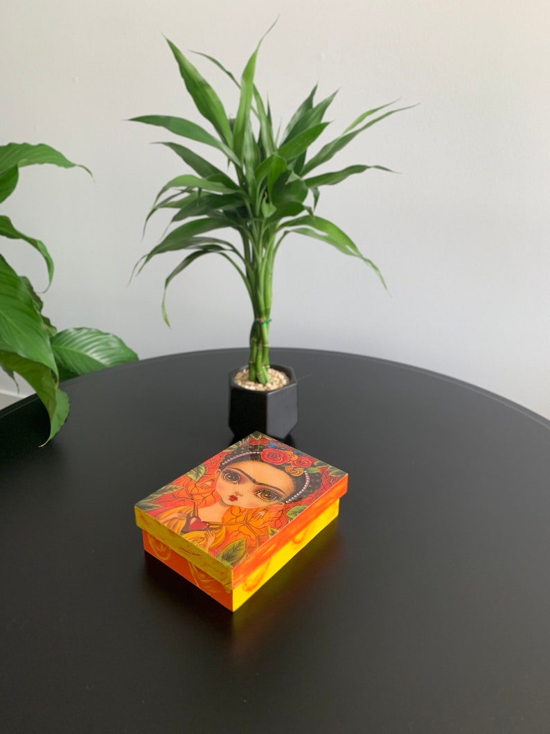 Frida Khalo Beautiful handmade wooden jewelry box with the iconic Image of the Mexican painter Frida Kahlo, Handmande Jewerly Box