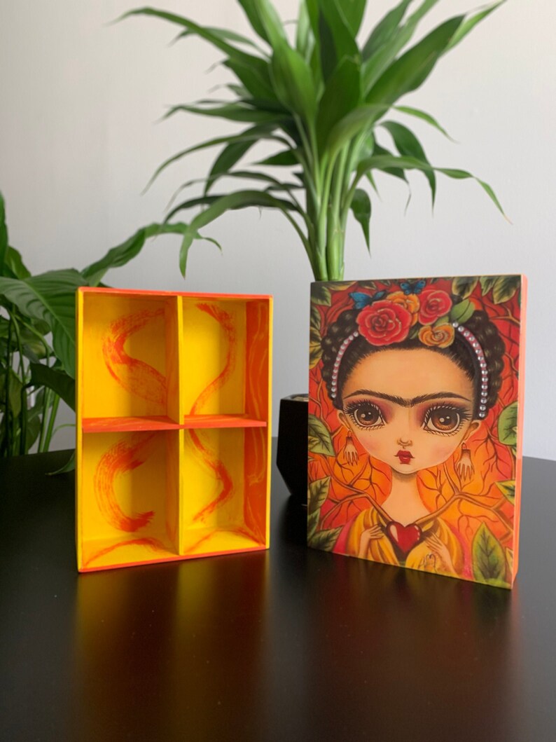 Frida Khalo Beautiful handmade wooden jewelry box with the iconic Image of the Mexican painter Frida Kahlo, Handmande Jewerly Box