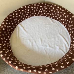 Large Whelping box/pool covers to keep new puppies safe and clean.  Great for dog breeders and dog lovers.