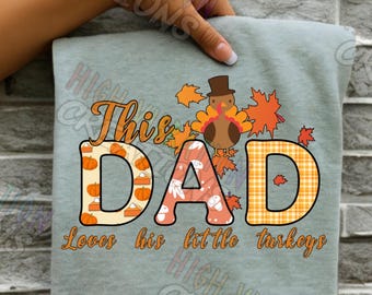 A esta mamá y papá les encanta su(s) pavo(s) / camisetas familiares a juego / papá preppy png