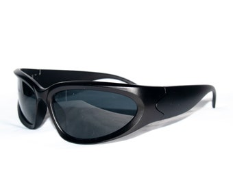 Retro Noir: elegantes gafas de sol mate inspiradas en el año 2000