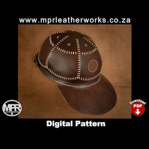 Puede incluir: Una gorra de béisbol de cuero marrón con un diseño cosido y una visera de cuero marrón. La gorra tiene un detalle de costura blanca alrededor de los bordes. La gorra está sobre un fondo marrón. El texto "www.mprleatherworks.co.za" está en la parte superior de la imagen. El texto "Patrón digital" está en la parte inferior de la imagen. El texto "Descargar PDF" está en la esquina inferior derecha de la imagen.