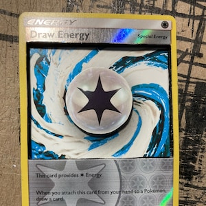 Aangepaste gewijzigde PKMN TCG-ruilkaarten 3D Pokemon-kaart - Draw Energy 209/236 (Reverse Holo) Sun & Moon Cosmic Eclipse singles-set