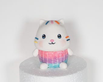 Cakey Cake Topper, Made of Fondant, Gabby's dollhouse cake topper, centerpiece cakey figurine, 3D cake topper, c\gabby cake cat decoration