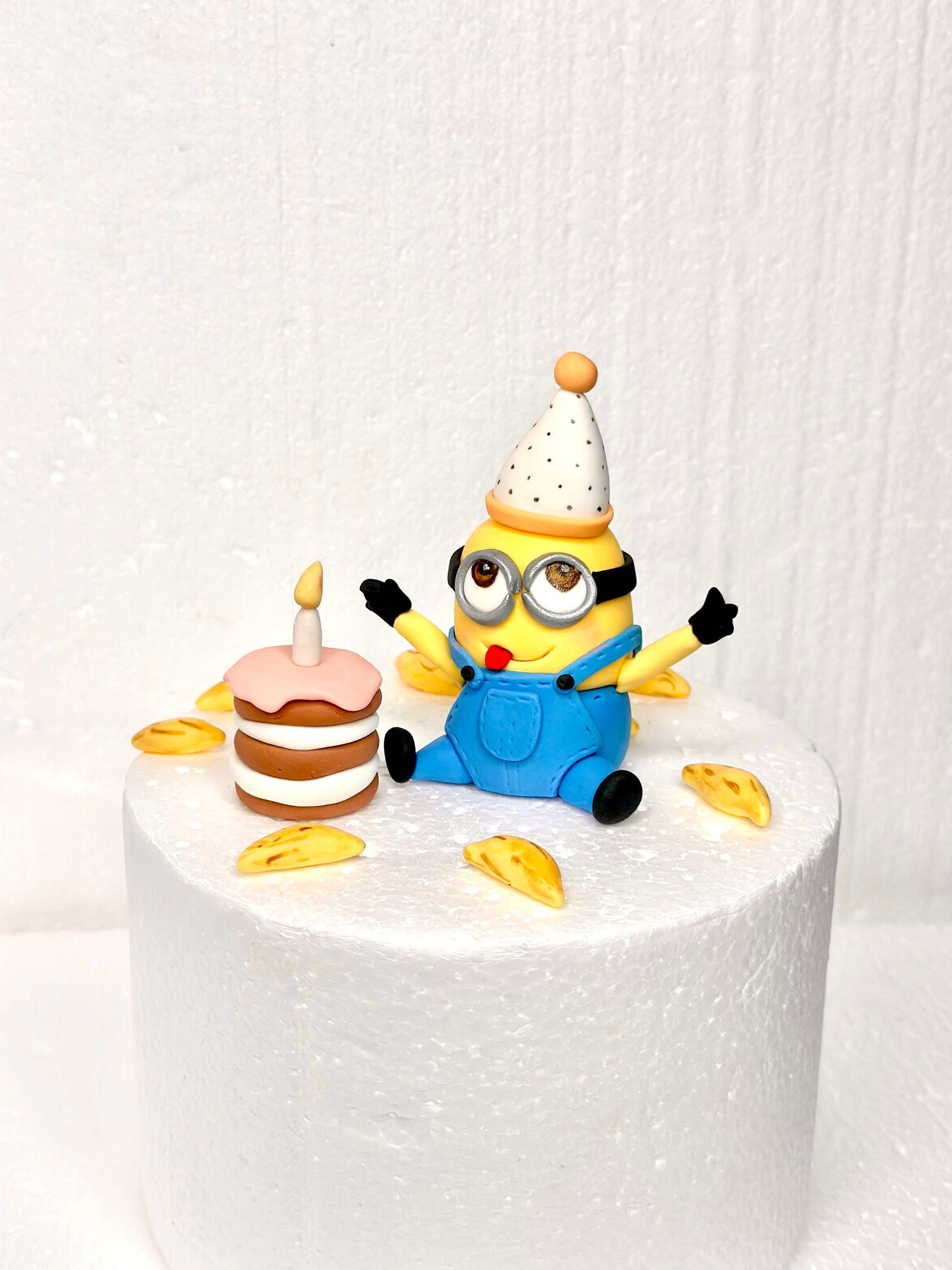 Minion Birthday Cake Design 1 by Yalu Yalu