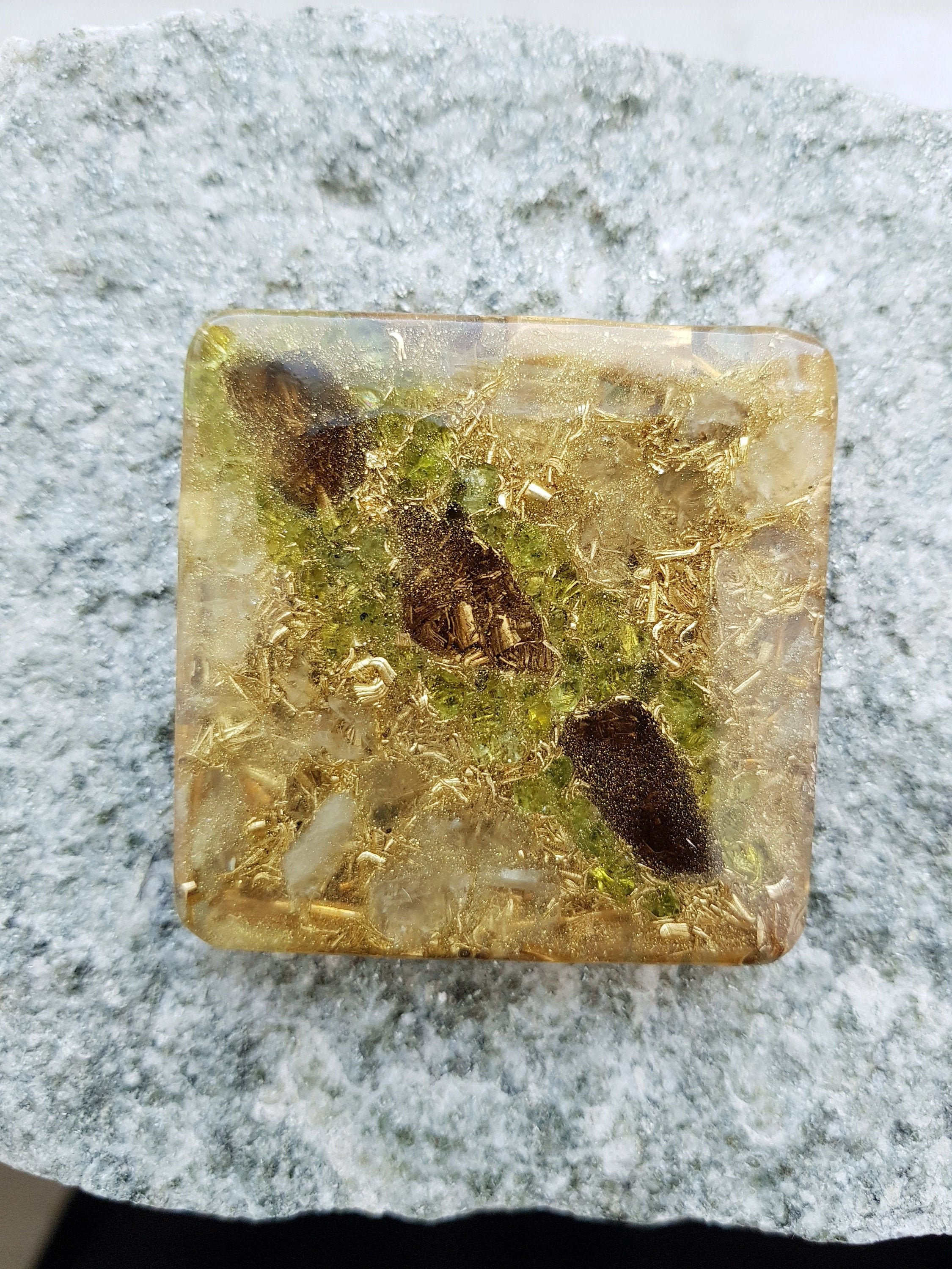 Orgonite de Poche Péridot Quartz Fumé Equilibre