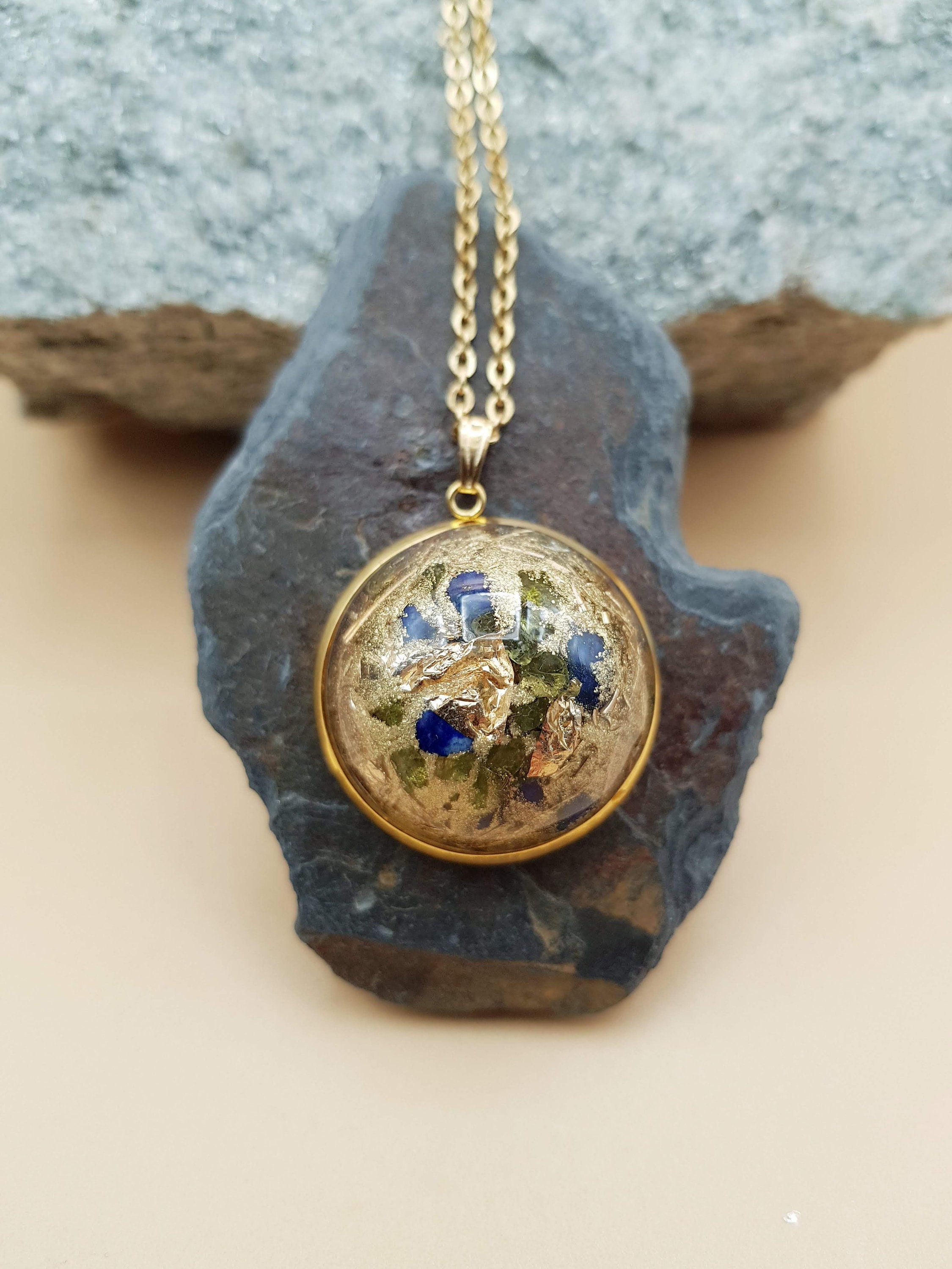 Orgonite Pendentif Lapis Lazuli Peridot Or Plénitude Confiance