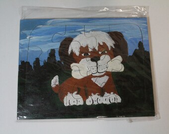 Handcrafted Puppy Wooden Puzzle: 12-Piece Painted Tray